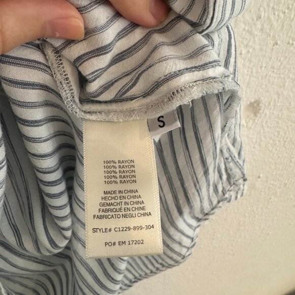 Anthropologie Cloth & Stone top size Small - Picture 3 of 4